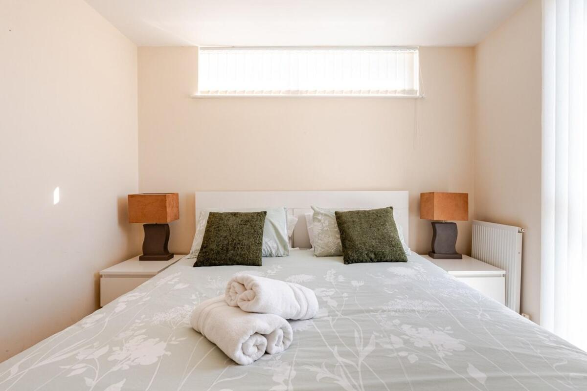 Comfortable 3-Storey House With Free Car Parking Mánchester Exterior foto