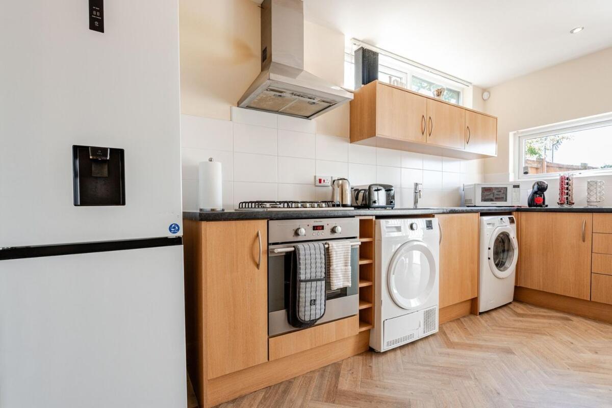 Comfortable 3-Storey House With Free Car Parking Mánchester Exterior foto